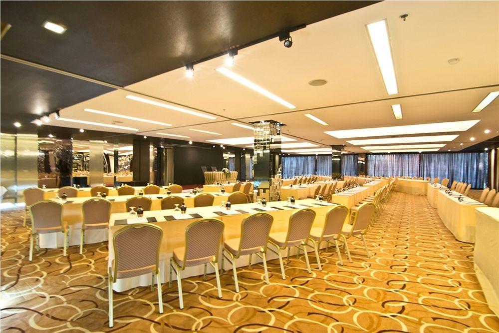 Rashmi'S Plaza Hotel В'єнтьян Екстер'єр фото
