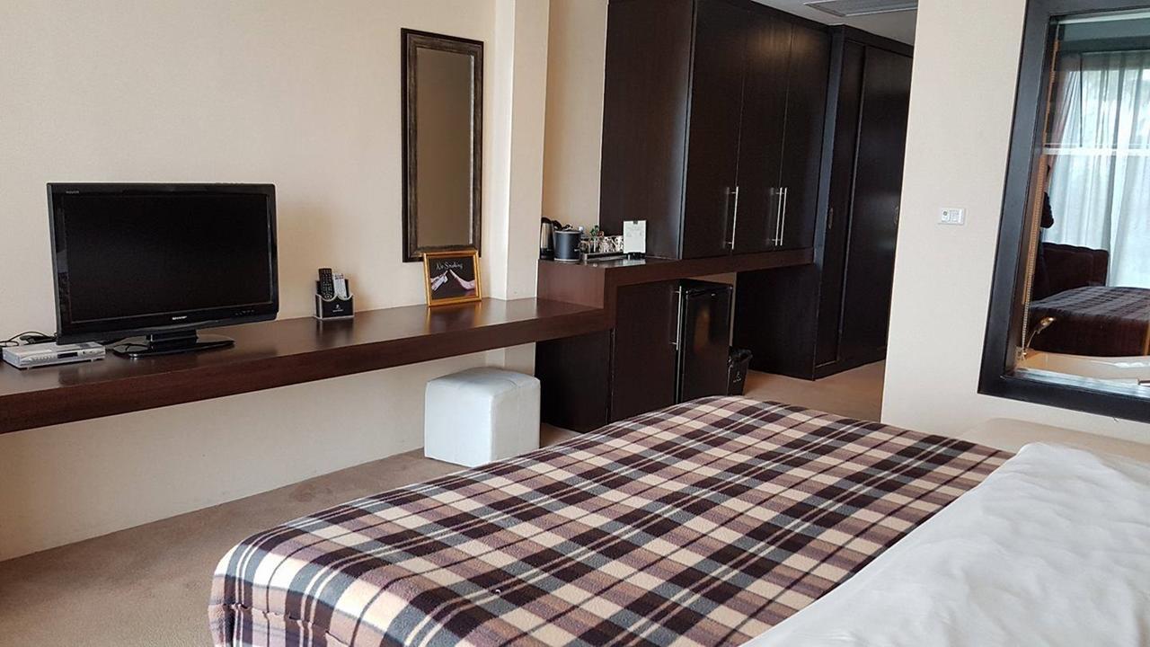 Rashmi'S Plaza Hotel В'єнтьян Номер фото