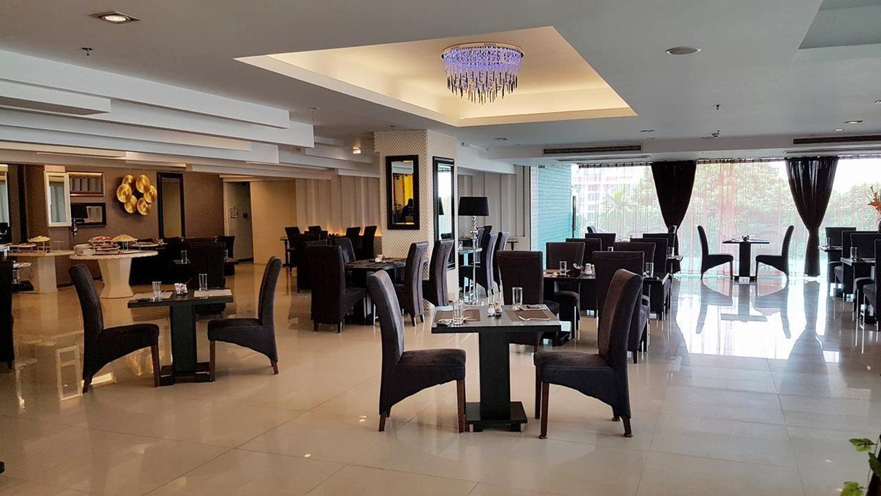 Rashmi'S Plaza Hotel В'єнтьян Екстер'єр фото
