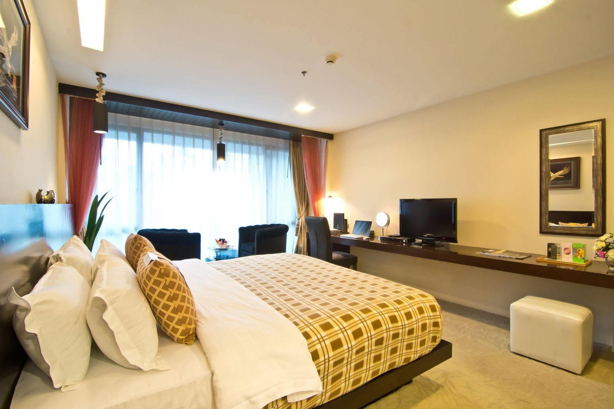 Rashmi'S Plaza Hotel В'єнтьян Екстер'єр фото