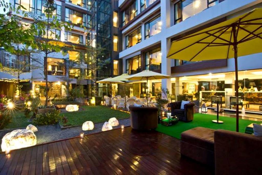 Rashmi'S Plaza Hotel В'єнтьян Екстер'єр фото