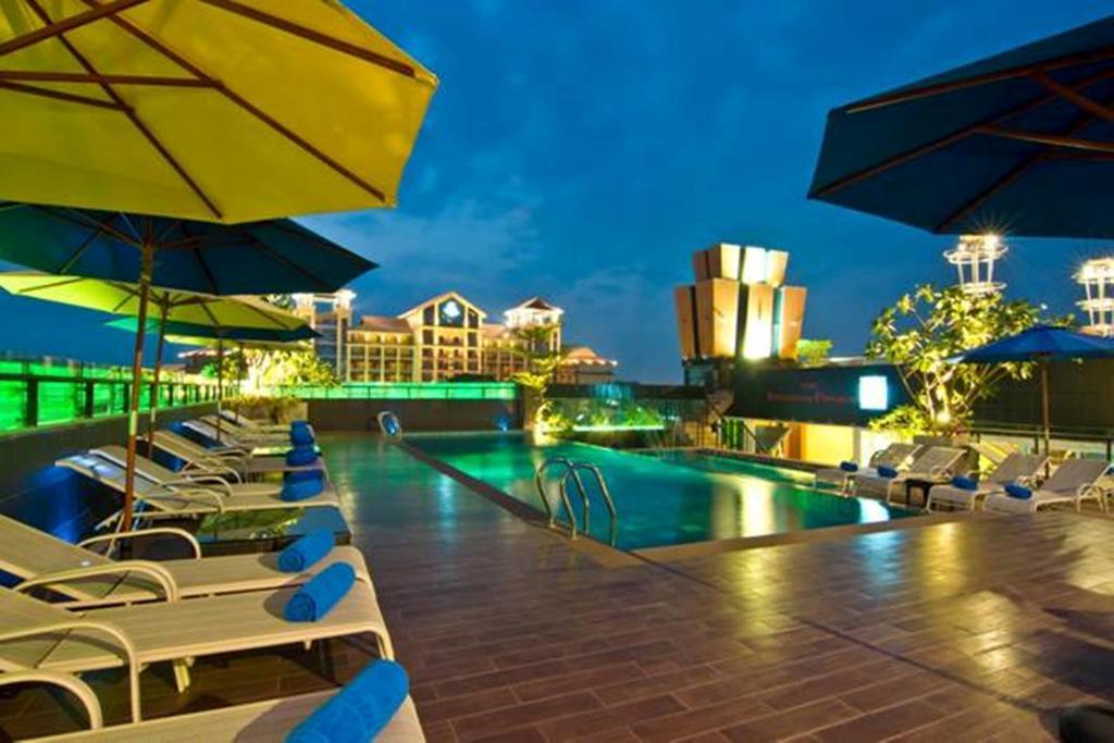 Rashmi'S Plaza Hotel В'єнтьян Екстер'єр фото