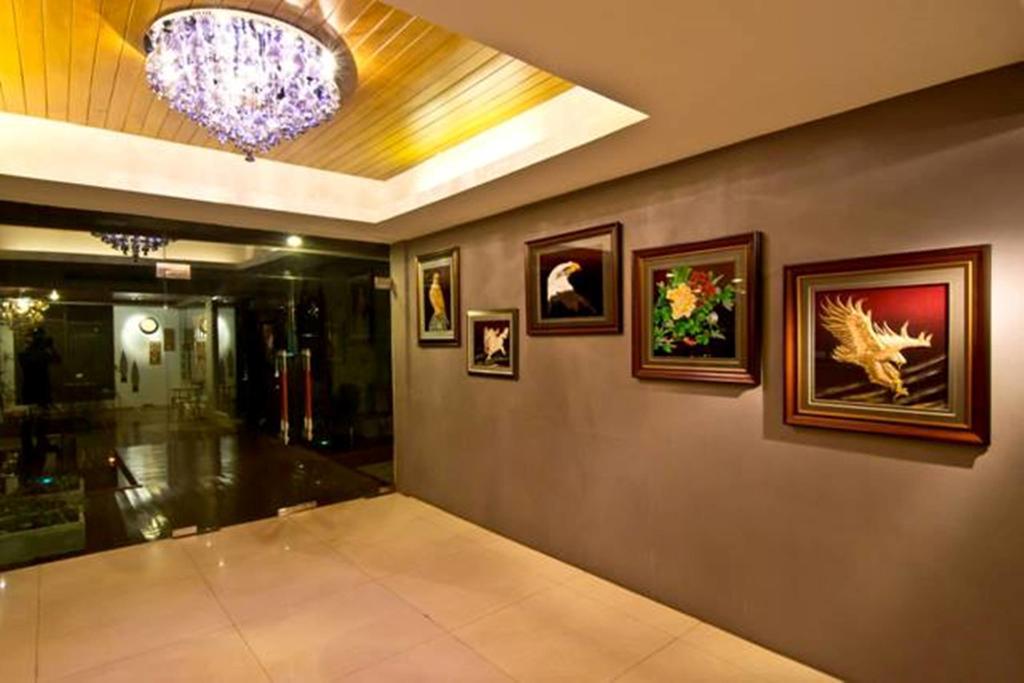 Rashmi'S Plaza Hotel В'єнтьян Екстер'єр фото
